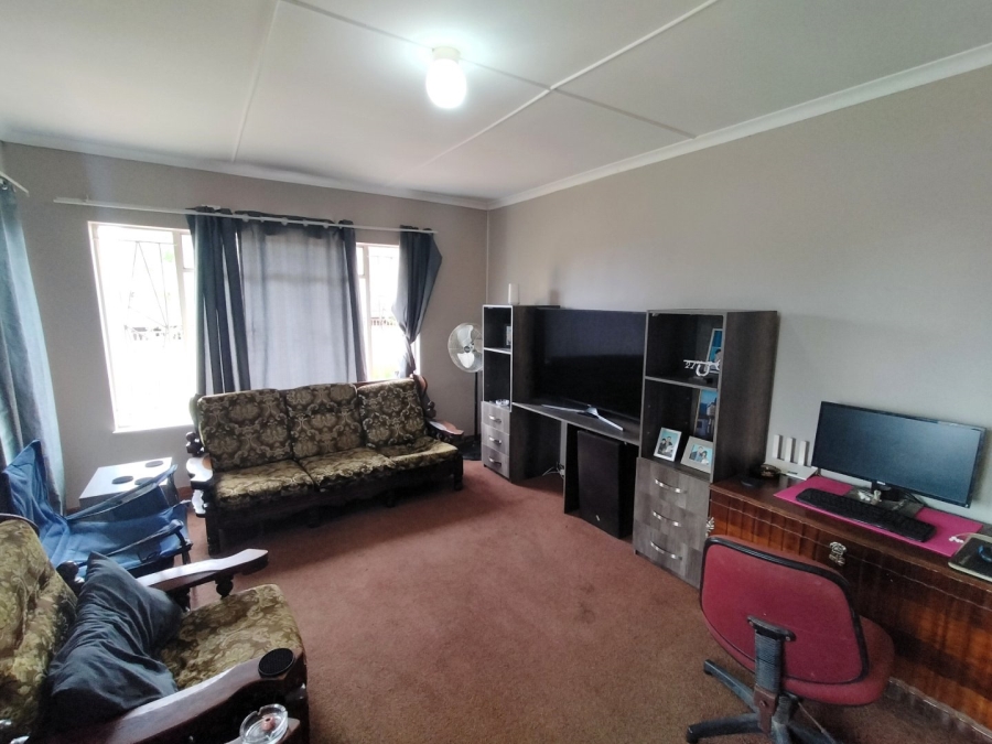 3 Bedroom Property for Sale in Fleurdal Free State